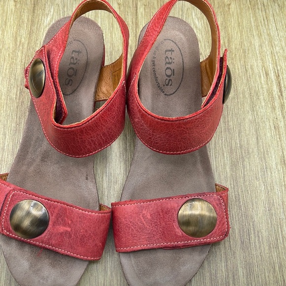 TAOS Double Strap Wedge Sandals - 39 (coral) - Picture 5 of 9